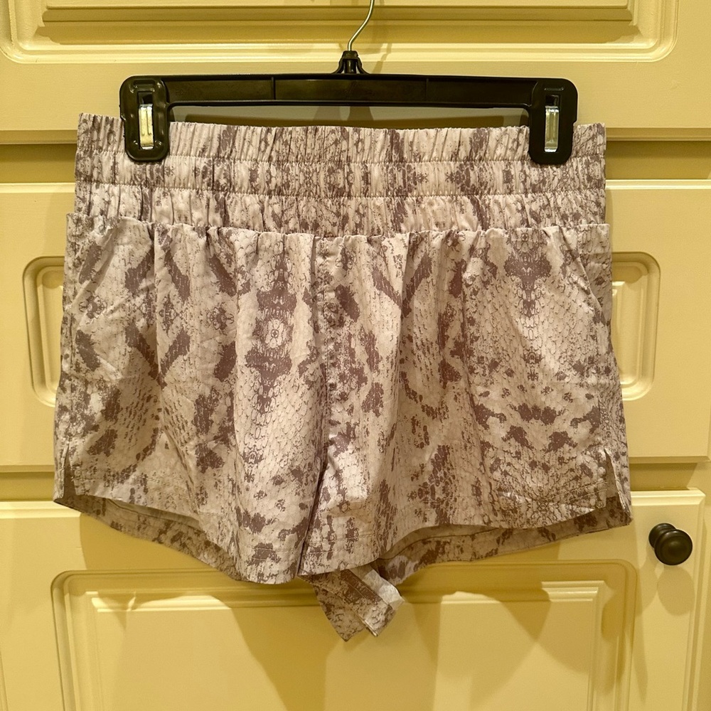 Varley Kallin Run Shorts